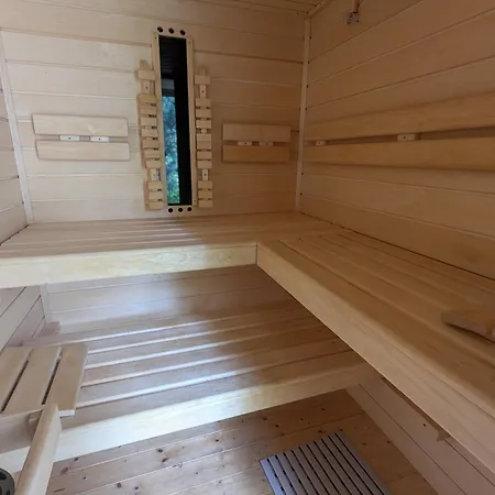 Holiday home Haus Windfluechter Born