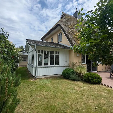 Haus Windfluechter Holiday home Born